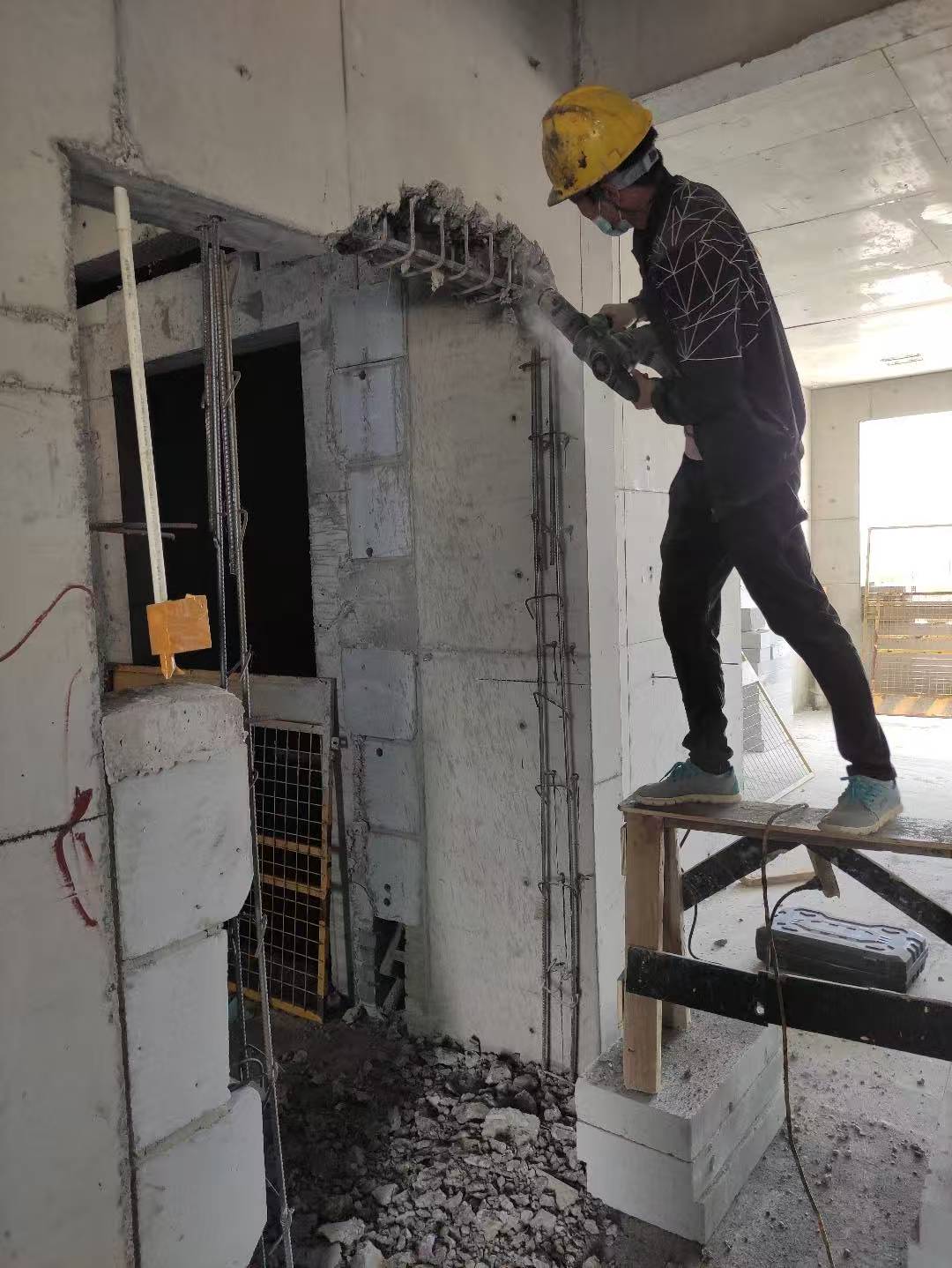赤峰旧房改造房屋如何加固